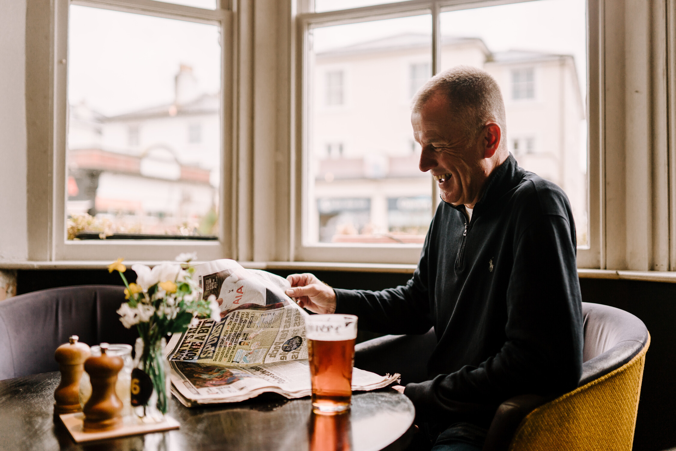 Companionship, out and about, pub